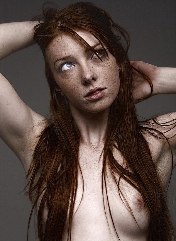 heartwhitegirls:  Lovely Freckled Beauties and Redhead Amateurs http://heartwhitegirls.tumblr.com