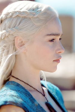 makebeliever:  ♕ ”The fire is mine. I am Daenerys Stormborn, daughter of dragons, bride of dragons, mother of dragons”  {x} 