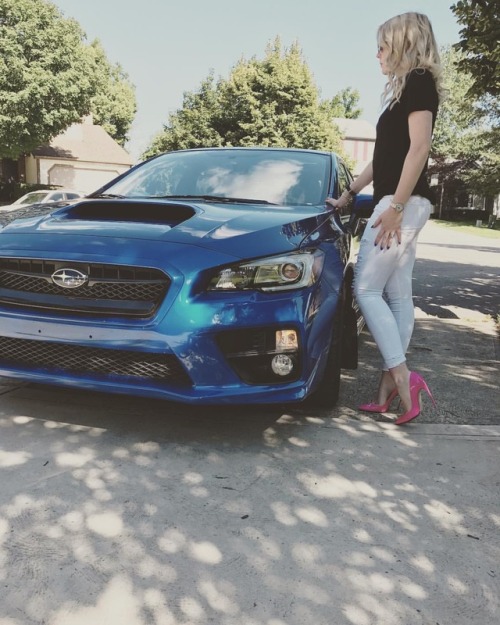 Love my @subaru_usa #wrx and my @brian_atwood #fmpump ! #brianatwood #highheels #130mm #thesexisinth
