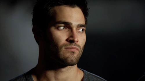 scottsredhoodie:  #tihs is literally scott and stiles friendship 