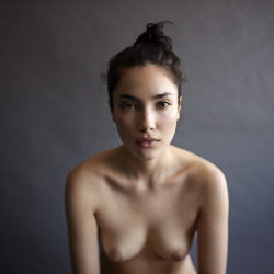 osemag:Yesenia Linares, by Exhumist