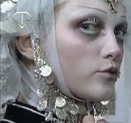 morbid-eleganza:  deprincessed:  Vlada Roslyakova declares ”I am a frozen Ukrainian