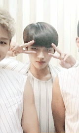 inpinitaize:  woohyun pls =_= 