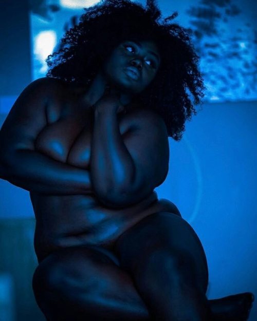 pangeasgarden:the #afrosensuality of a #darkskin #curvygirl #Repost @kintu_lutalo・・・Afro Blue