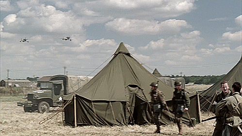 spockvarietyhour:Band of Brothers S01E04 “Replacements”