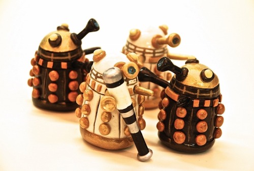 savethewailes:Doctor Who toys series 1 of 3, premiering at regenerationwho! Polymer clay and ac