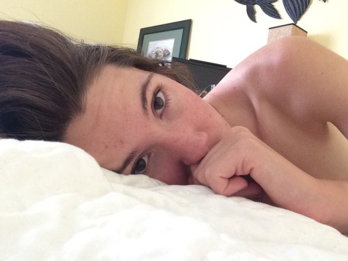 feral-pup:  Am I a butter face? :(  No you are beautiful
