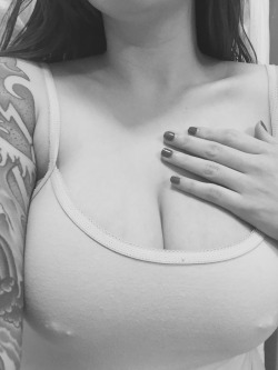 dreamfawn:  my favorite thing about nipple
