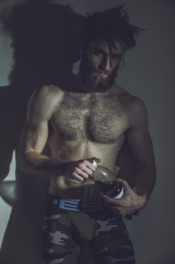 yummyhairydudes:      Check out my OTHER Tumblr page: http://www.hairyonholiday.tumblr.com/     