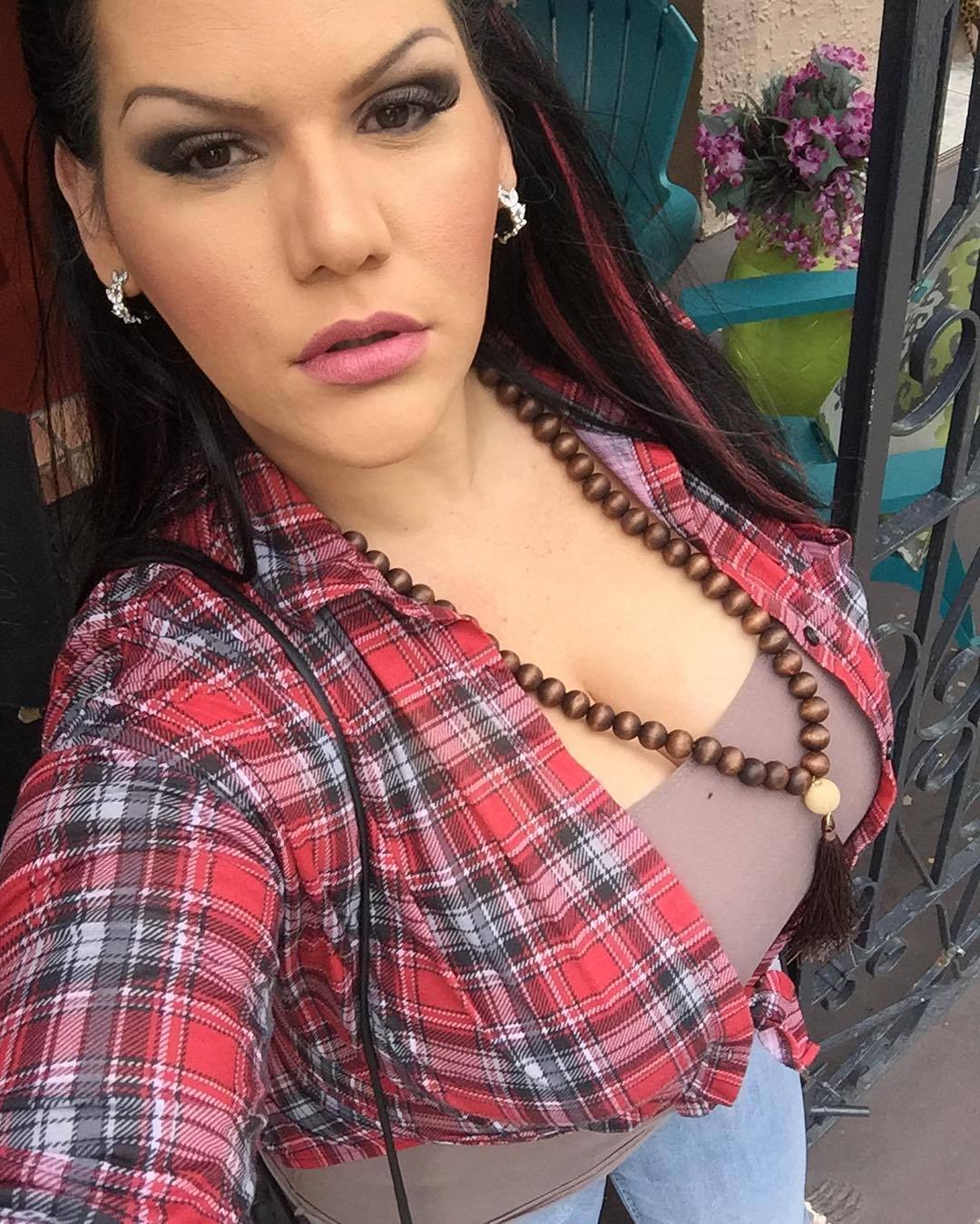 Red hot up n here&hellip;. #angelinacastrolive #angelinacastro #latina #bbw #boobs