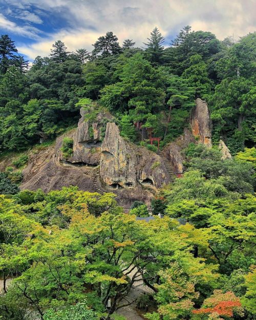 ⛳️那谷寺 奇岩遊仙境 [ 石川県小松市 ] Nata-dera Temple, Komatsu, Ishikawa の写真・記事を更新しました。 ーー #松尾芭蕉 が奥の細道で詠った国指定名勝“奇岩