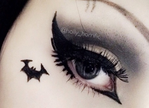 holly-horrific:🦇