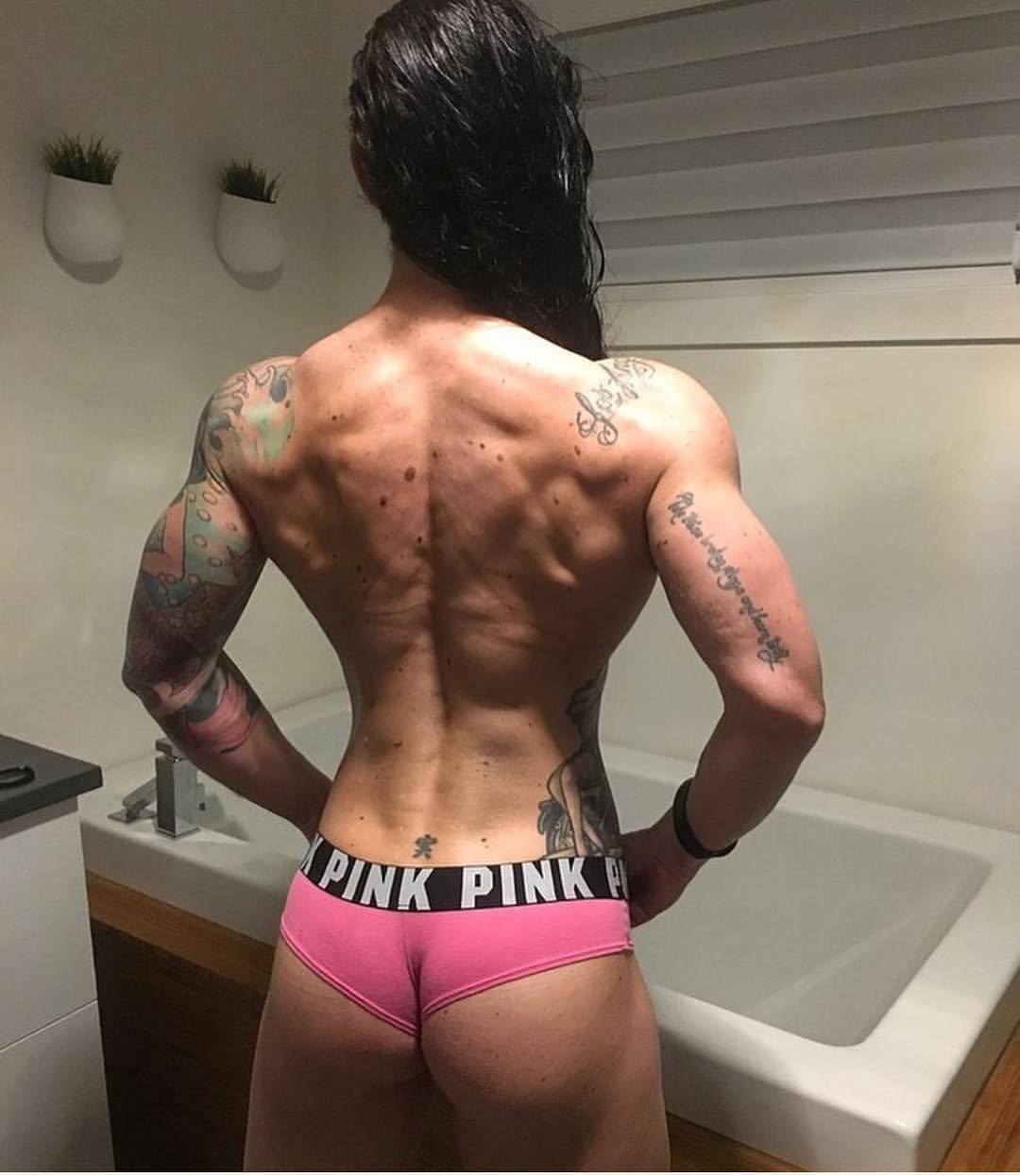 luvherfitbody: Fit Woman:  @emethier    Follow:    @Fit_Woman_Physique   @Fit_Woman_Luvr