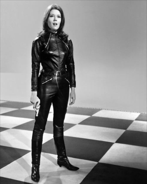 Diana Rigg porn pictures
