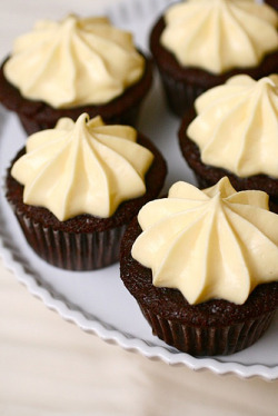 boozybakerr:  Chocolate Whiskey Cupcakes 