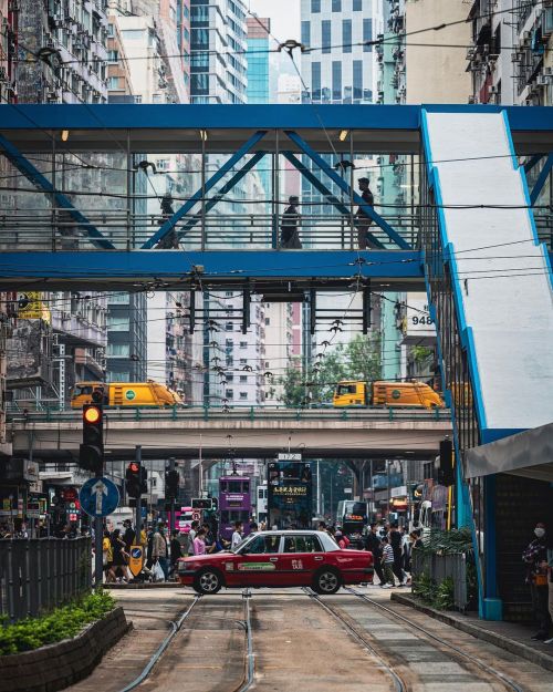 street at CWB. #hongkong #discoverhongkong #streetphotography #theimaged #ファインダー越しの私の世界 #香港 (Hong Ko