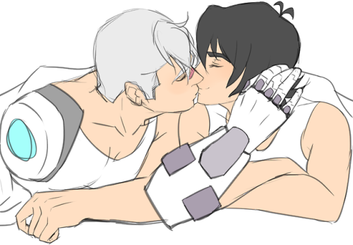 applepieken: Sheith smooches. Part 3. The last one from twitter!