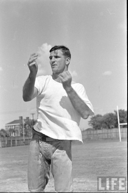 climbing-down-bokor: Carl Mydans:   Washington Red Skins At Virginia Training Camp  (1938)