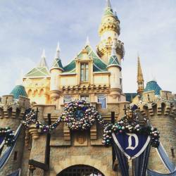 alphagirl813:  Happiest place in the world!! #Disneyland 