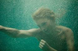 it&rsquo;s so hot in NY! boxing under water with 📷@chadwicktyler is exactly what I want to do right now. All time favorite shoot! #floatlikeabutterflystinglikeabee 👊 by hoskelsa