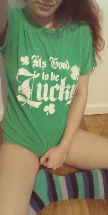 mccprincess:  Can you catch my lucky charms…. hehe feeling lucky in this mornings tshirt and panties…. xox 🍀❤ 👑 🎀  I want the green clovers lol