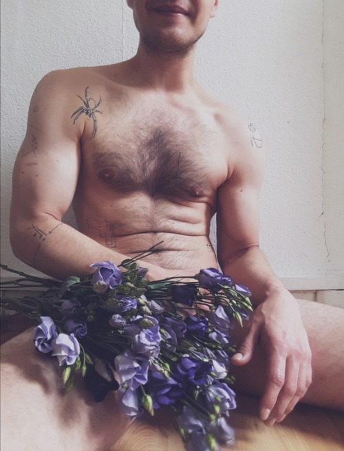 explodinglobsters:lisianthus🥀 porn pictures