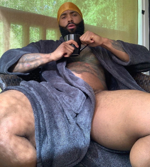 blackmenrule: Lamont & His Thighs Come home to daddy ⭐ Sexy Black Daddies ⭐ at BlackMenRule