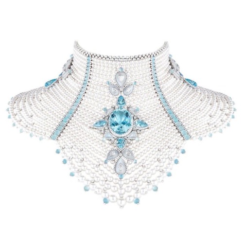 Boucheron jewelry really is the stuff that dreams are made of. Mounted with a 78.33 carat Santa Mari