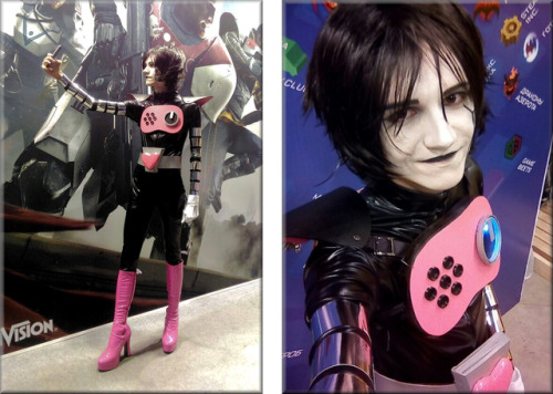 Me cosplaying Mettaton at the convention :d