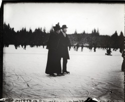 pasttensevancouver:  Trout Lake, 1900 This is one of thousands of historical British Columbia photos recently donated to UBC by collector Uno Langmann. Source: Photo by William Bauer, UBC Public Affairs, Uno Langmann Family Collection on Flickr. 