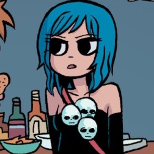 coffee-and-tea-v: Ramona Flowers icons - blue hair(no need to give credit)