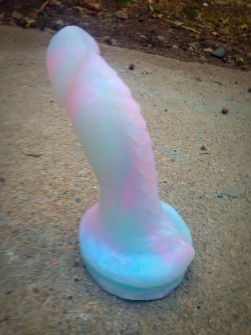 calibrownsugar:  big-sugar:  tailsnportholes:  Softly glowing opal, I’ll get glow pics tomorrow! (It’s raining.)  Available!!!   https://www.etsy.com/listing/246981245/the-male-neried-glowing-opal   Very pretty   If only real dick looked magical like