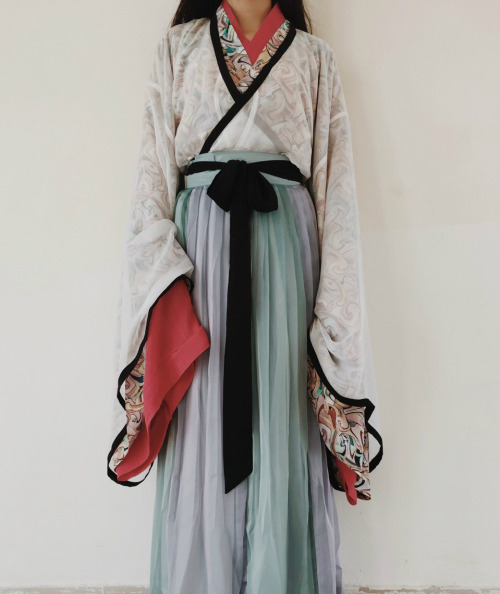 changan-moon:Traditional Chinese hanfu by 司南阁汉服