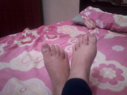 wtfeet: PERFECT FEET! its just me that wanna lick that feet up?