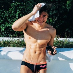 hotasianexposed:Singapore hot swimmer - Russell