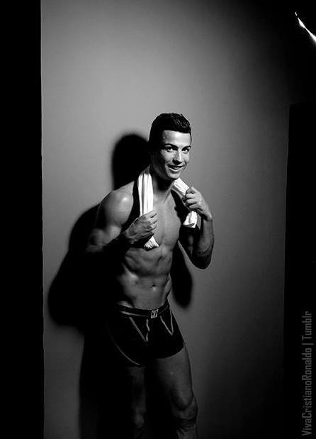 vivacristianoronaldo:  Cristiano Ronaldo adult photos