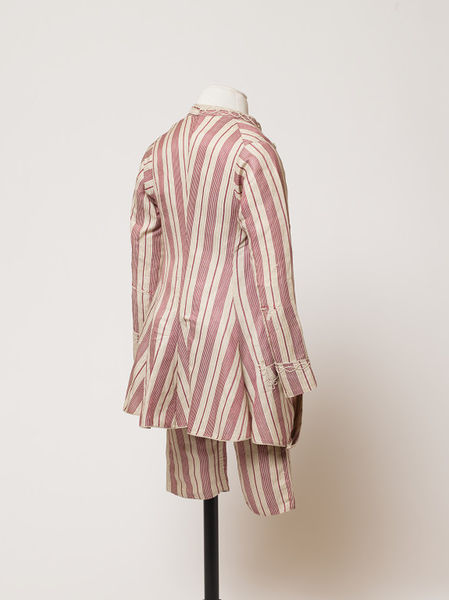 ephemeral-elegance:Boy’s Suit- Coat, Waistcoat, and Breeches, ca. 1760via V&A