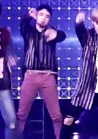 doitlikethis123:Kyungsoo, that pair of tight pants is very distracting…