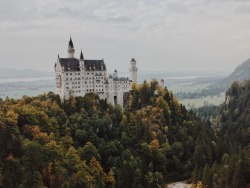 triflingthing: a castle in the fall