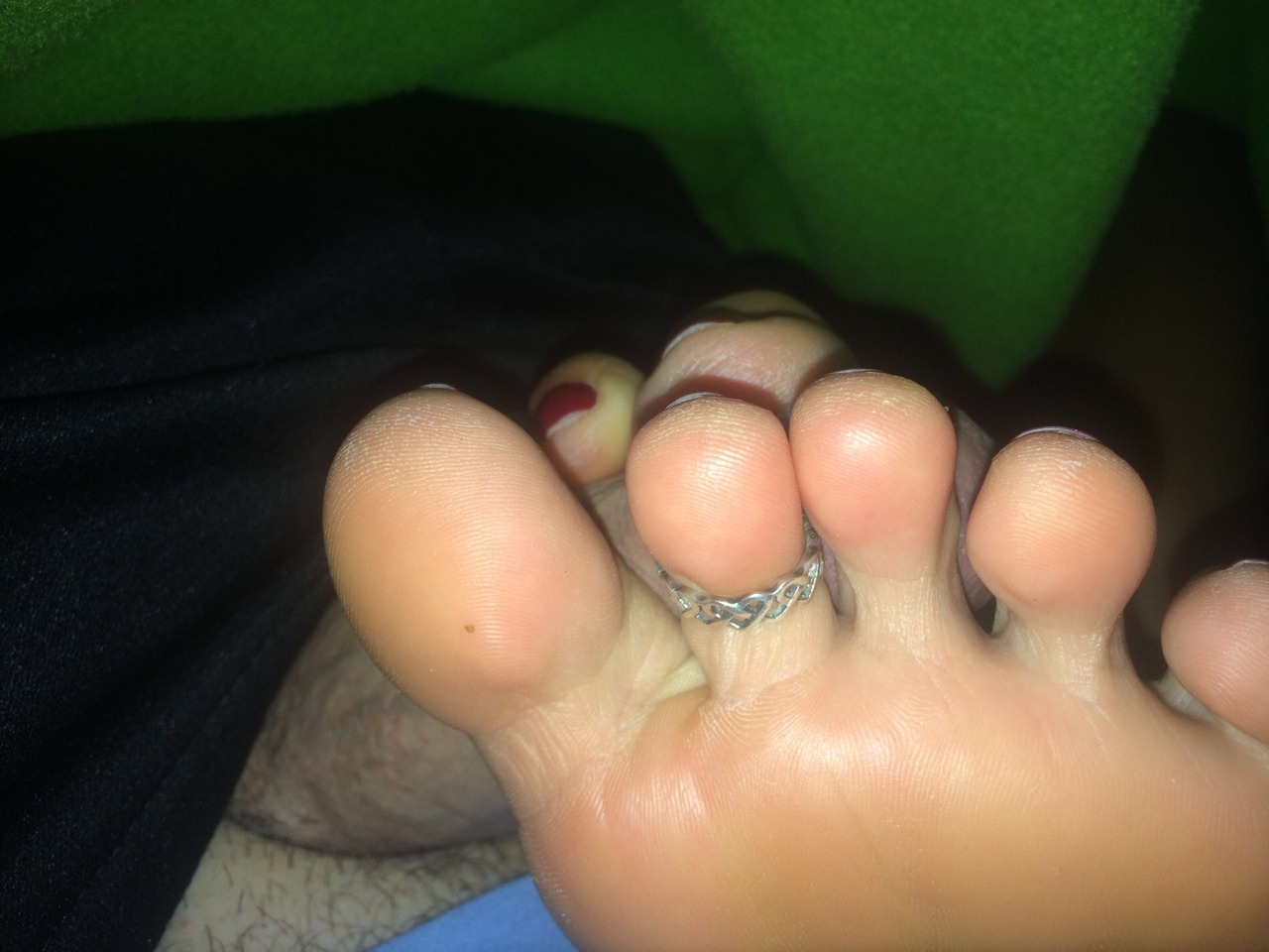 Only Cummy Toes !