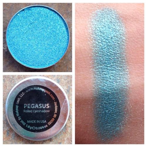 Swatch Saturday: Makeup Geek Foiled Eyeshadow in Pegasus #makeupgeek #loveheatheretteswatches