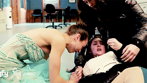 wayhaughtshipper:Waverly’s reacton after realizing Nicole is okay.