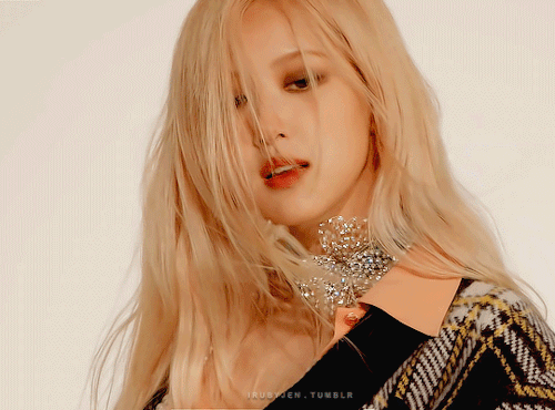 ROSI ELLE KOREA