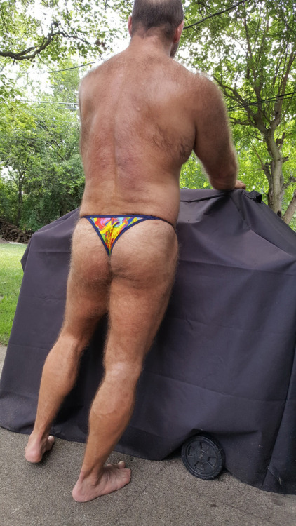 boatinrob: Multi-color suit Perfect sized cock for that pouch and I’d have no problem explorin