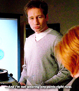 deschanels:scully and mulder + being done with the other not paying attention