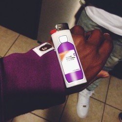 valentine-illest:  blmnrari:  @bape_us hoodie x @thatloud lighter 🔥 #bape #thatloud   Fashion x Girls