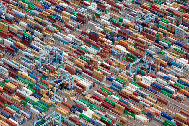 beben-eleben:  Alex McLean, a licensed pilot and photographer, took these gorgeous