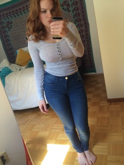 yourlittleredhead:  Zara curvy jeans are the best