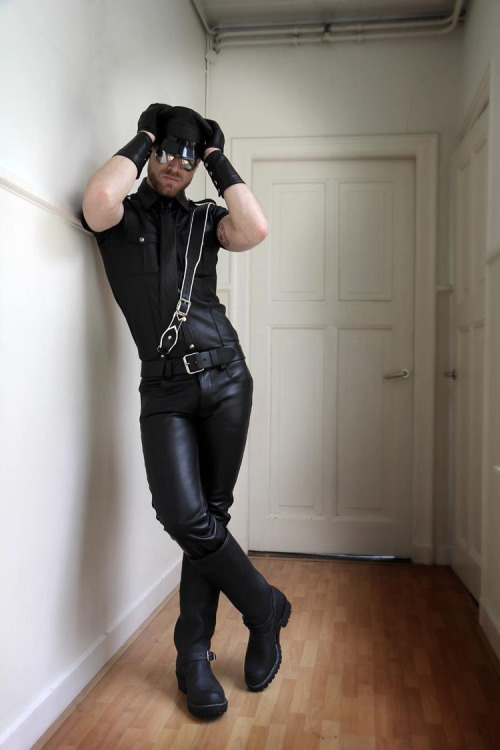 *wags*