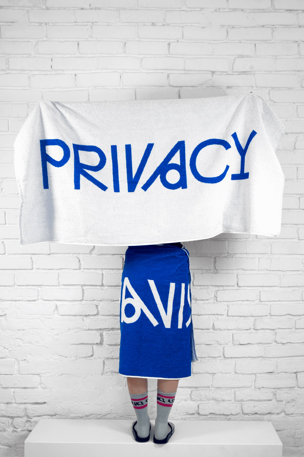 PRIVACY towel